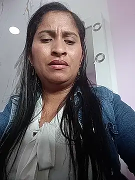 Snapshot of SofiaMendez1_ chatting on 05-16-26, 06:18 SofiaMendez1 online show from 05-16-26, 06:18