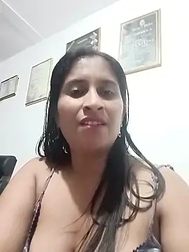 Snapshot of SofiaMendez1_ chatting on 05-27-26, 03:25 SofiaMendez1 online show from 05-27-26, 03:25