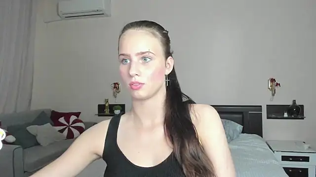 LoveBettie online show from 06-09-26, 02:29