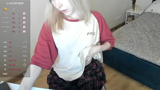 MiaKimiko online show from 05-21-26, 02:20