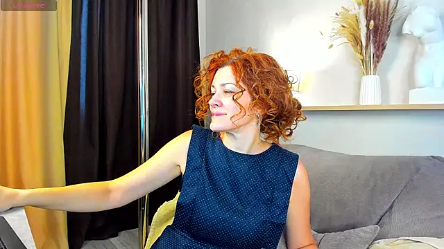 Snapshot of Julia_Suny chatting on 06-08-26, 01:00 Julia Suny online show from 06-08-26, 01:00
