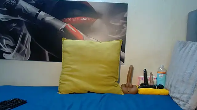 Lola-77 online show from 05-27-26, 06:10