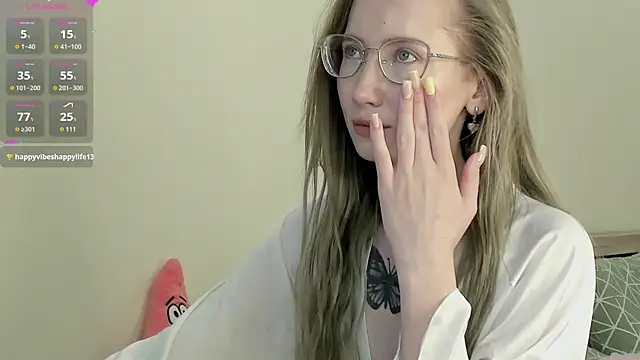 Snapshot of Leona_Vixen chatting on 07-03-26, 04:08 Leona Vixen online show from 07-03-26, 04:08