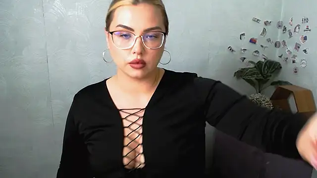 AminaSoul  online show from 05-13-26, 01:07