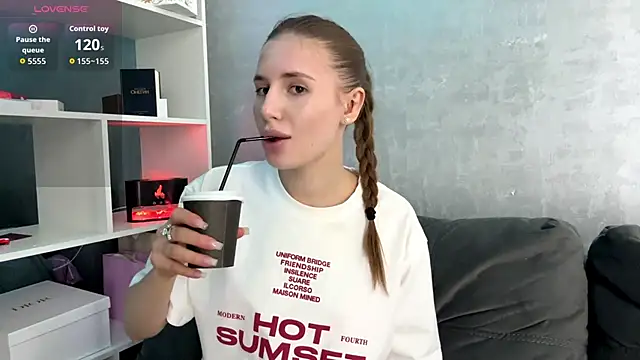 PollyRysh online show from 04-06-26, 03:35