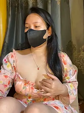 Mely2005 online show from 04-08-26, 12:56