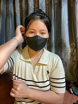 Mely2005 online show from 04-07-26, 01:07