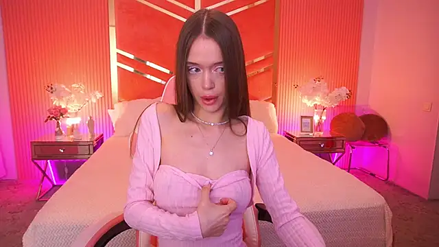 LunarDolly online show from 04-08-26, 06:37