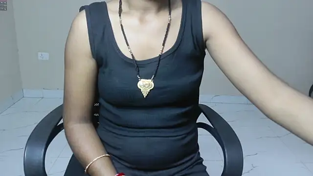 Snapshot of Hot_Bhabhi_1 chatting on 05-28-26, 04:46 Hot Bhabhi 1 online show from 05-28-26, 04:46
