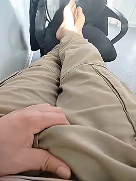 Snapshot of samosa7678 chatting on 04-09-26, 04:13 samosa7678 online show from 04-09-26, 04:13