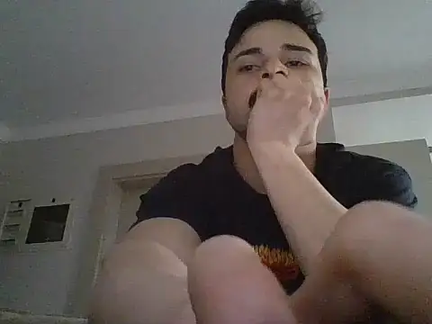 Snapshot of Hayat2Bilet chatting on 04-13-26, 04:11 Hayat2Bilet online show from 04-13-26, 04:11