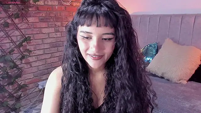 Hanna Clark   online show from 04-26-26, 12:35