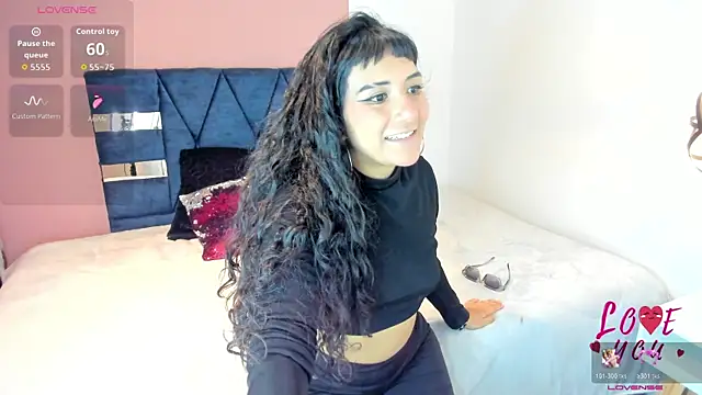 Hanna Clark   online show from 07-03-26, 11:28