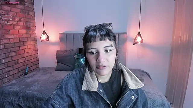 Hanna Clark   online show from 05-19-26, 11:39