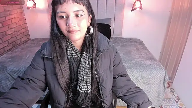 Hanna Clark   online show from 05-09-26, 12:19