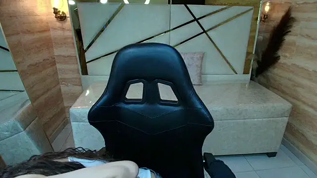 Snapshot of abby__r chatting on 06-03-26, 12:39 abby r online show from 06-03-26, 12:39