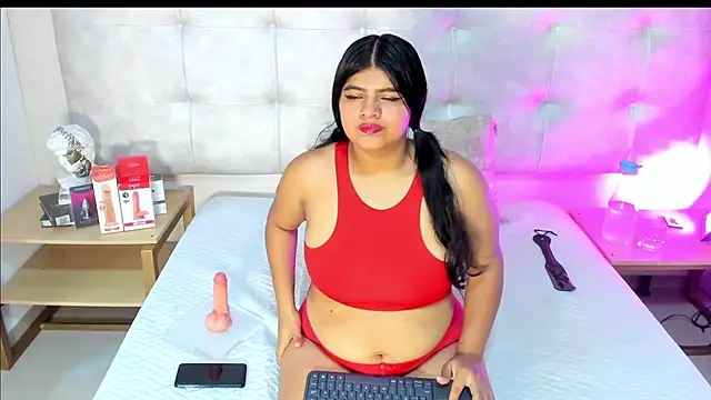 Snapshot of BellaWilliams_ chatting on 06-12-26, 04:10 BellaWilliams online show from 06-12-26, 04:10