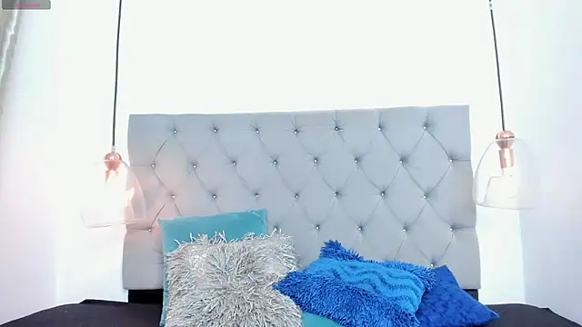 Alexa fox669 online show from 04-18-26, 01:46