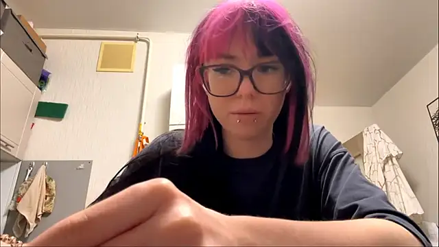 Snapshot of WifeAileen chatting on 05-25-26, 06:17 WifeAileen online show from 05-25-26, 06:17