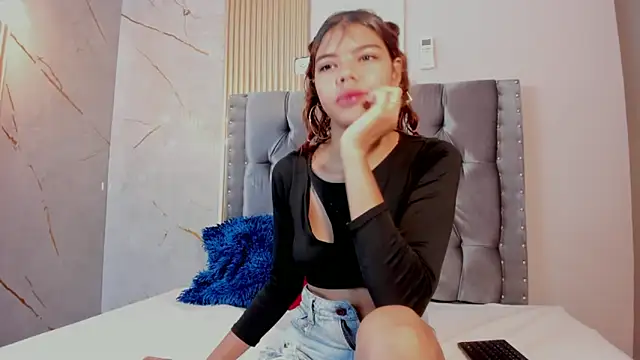 Snapshot of kay_chell_ chatting on 05-23-26, 12:15 kay chell online show from 05-23-26, 12:15