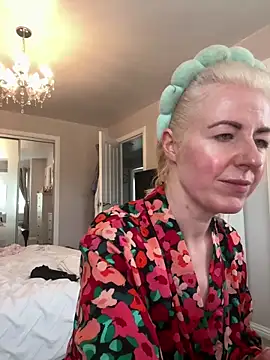 Laylaskyexx online show from 06-03-26, 06:14