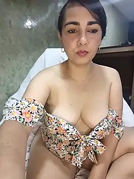 Snapshot of Emily_Divi69 chatting on 04-10-26, 12:17 Emily Divi69 online show from 04-10-26, 12:17