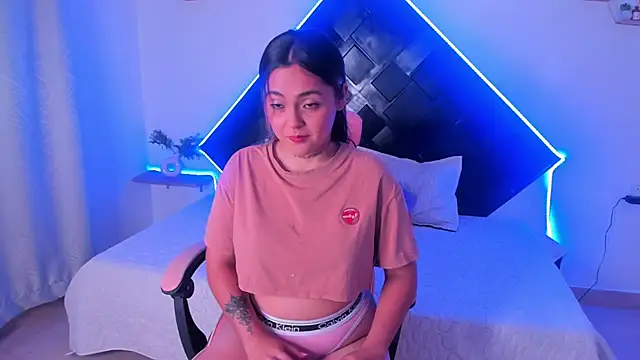 Snapshot of Lyra_Dream chatting on 05-19-26, 09:11 Lyra Dream online show from 05-19-26, 09:11