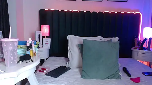 Velvett Blonde online show from 05-22-26, 02:26