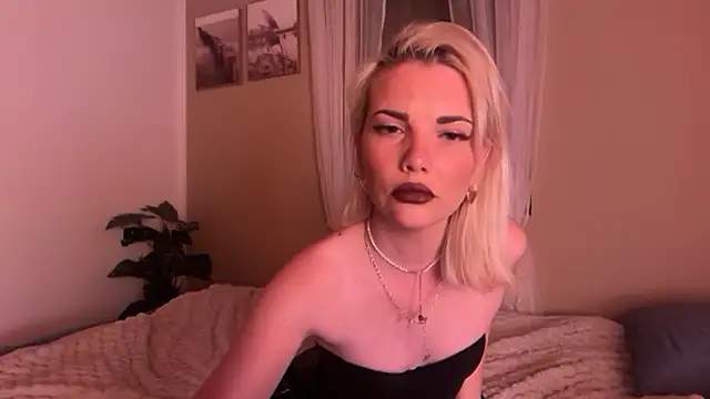 Foxy  Bite online show from 04-03-26, 08:15