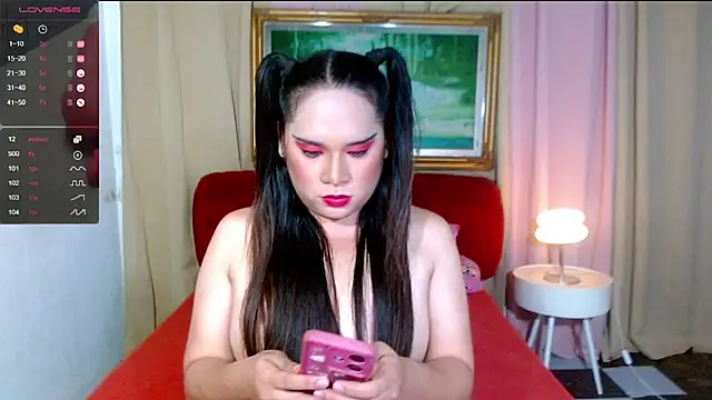 HugeCumRainSamantha online show from 04-10-26, 01:51