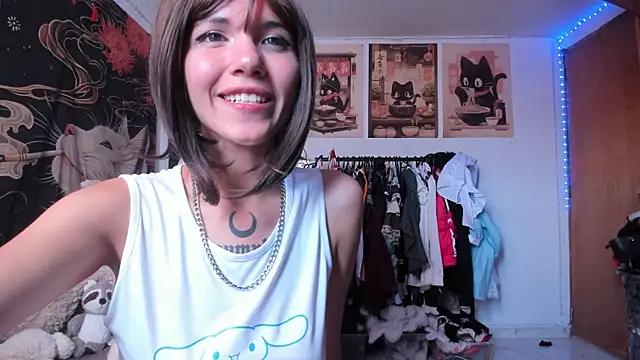 Anneharperr online show from 04-18-26, 07:51