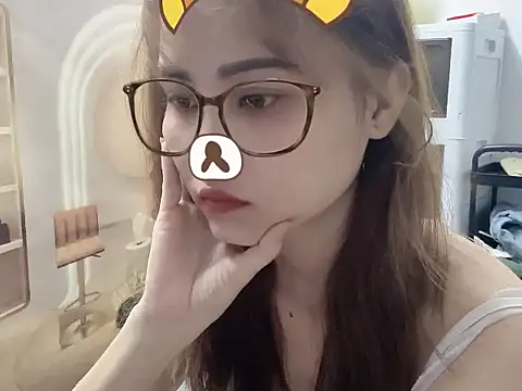 Snapshot of ___Nami___ chatting on 05-23-26, 01:10 Nami online show from 05-23-26, 01:10