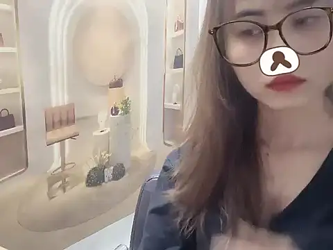 Snapshot of ___Nami___ chatting on 05-25-26, 05:00 Nami online show from 05-25-26, 05:00