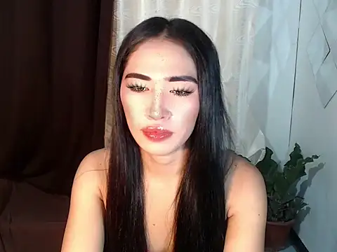 Snapshot of urasiankylie chatting on 05-18-26, 06:01 urasiankylie online show from 05-18-26, 06:01