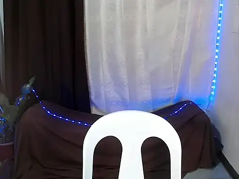 Snapshot of urasiankylie chatting on 06-19-26, 05:30 urasiankylie online show from 06-19-26, 05:30