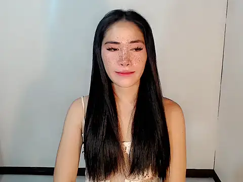 Snapshot of urasiankylie chatting on 04-18-26, 05:04 urasiankylie online show from 04-18-26, 05:04