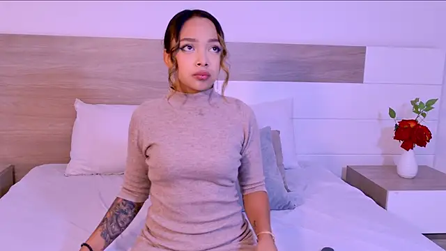 LaraBelmon online show from 04-11-26, 08:56