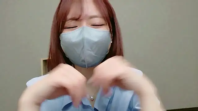 Snapshot of YUA_0425 chatting on 05-12-26, 03:58 YUA 0425 online show from 05-12-26, 03:58