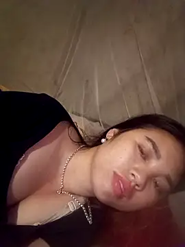 lan-ngocbich online show from 04-02-26, 08:37