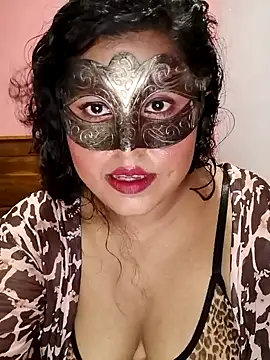 Snapshot of Maskedcurves chatting on 06-06-26, 02:11 Maskedcurves online show from 06-06-26, 02:11