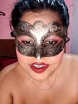 Snapshot of Maskedcurves chatting on 04-20-26, 07:00 Maskedcurves online show from 04-20-26, 07:00