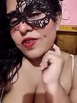 Snapshot of Maskedcurves chatting on 04-10-26, 06:09 Maskedcurves online show from 04-10-26, 06:09