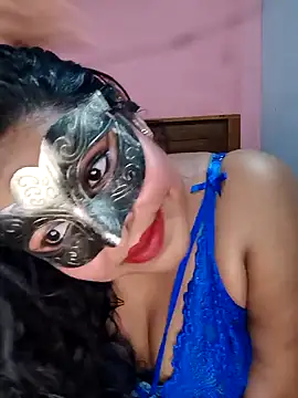 Snapshot of Maskedcurves chatting on 04-12-26, 03:04 Maskedcurves online show from 04-12-26, 03:04