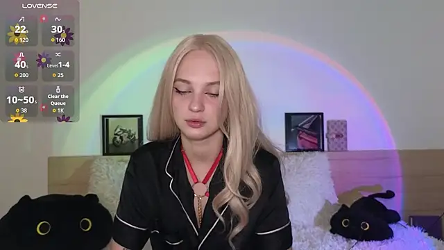 Snapshot of AstridRos chatting on 04-24-26, 10:01 AstridRos online show from 04-24-26, 10:01