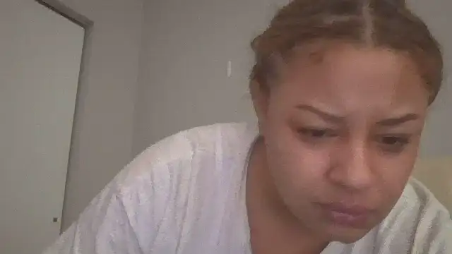madzbailey online show from 05-08-26, 02:43