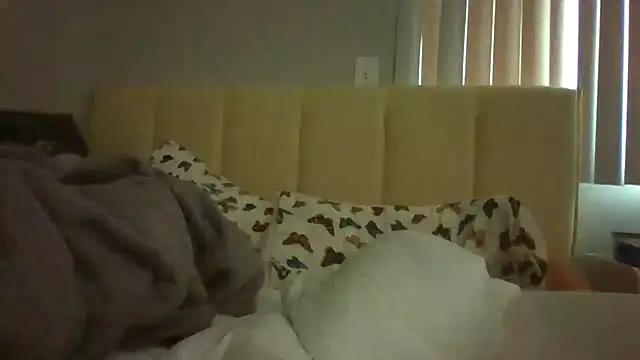 Snapshot of madzbailey chatting on 07-04-26, 02:10 madzbailey online show from 07-04-26, 02:10