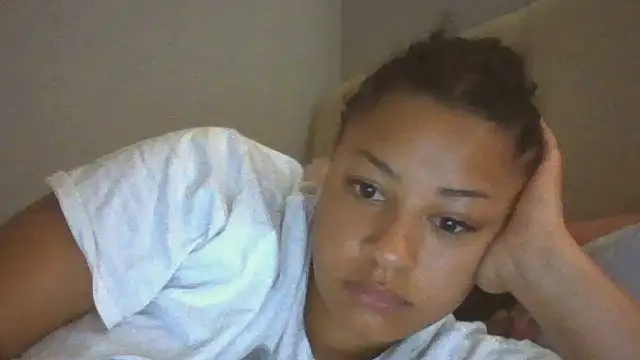 Snapshot of madzbailey chatting on 07-08-26, 01:01 madzbailey online show from 07-08-26, 01:01