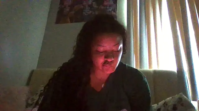 Snapshot of madzbailey chatting on 07-13-26, 05:01 madzbailey online show from 07-13-26, 05:01