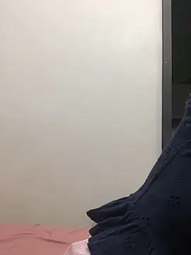 Yenlisu3Zie online show from 04-22-26, 01:51