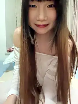 Snapshot of Ss-weiwei chatting on 07-10-26, 01:55 Ss-weiwei online show from 07-10-26, 01:55